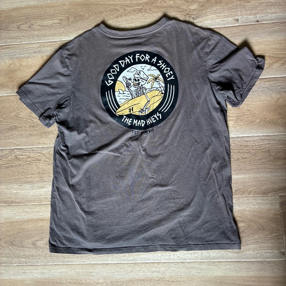 The Mad Hueys Graphic Tee • Modern Era Surfwear  “Good Day for a Shoey” Skeleton